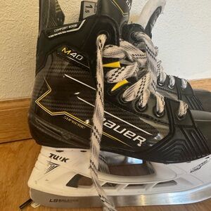 Bauer Supreme M40 Ice Hockey Skates 1.5 EE
